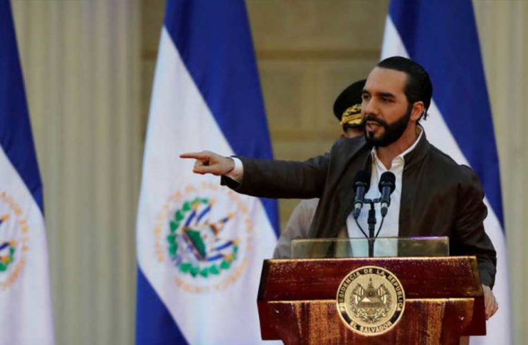 Las políticas impuestas por Nayib Bukele, presidente de El Salvador, levantan críticas