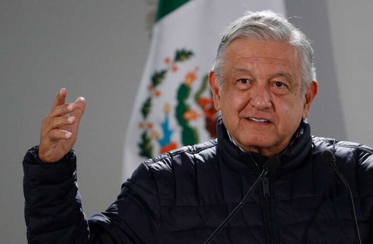 Andrés Manuel López Obrador impone restricciones a energías renovables