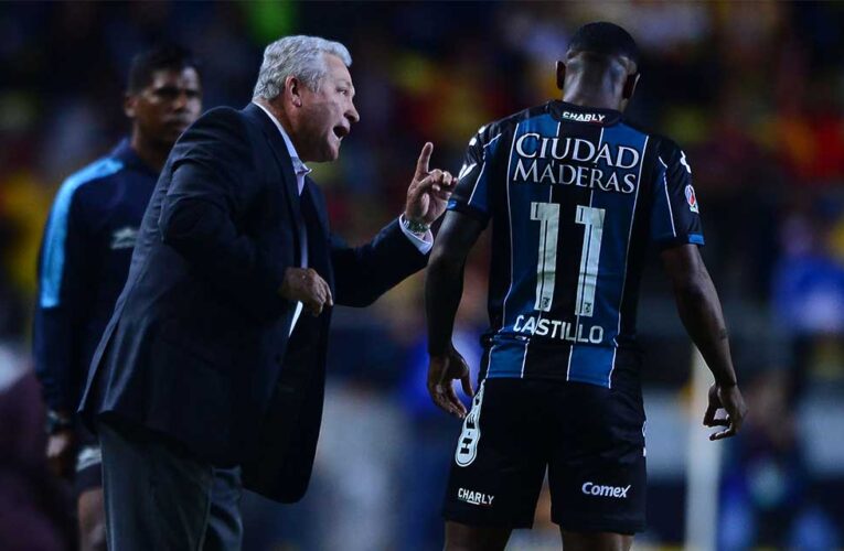 Diez futbolistas terminan contrato con Querétaro