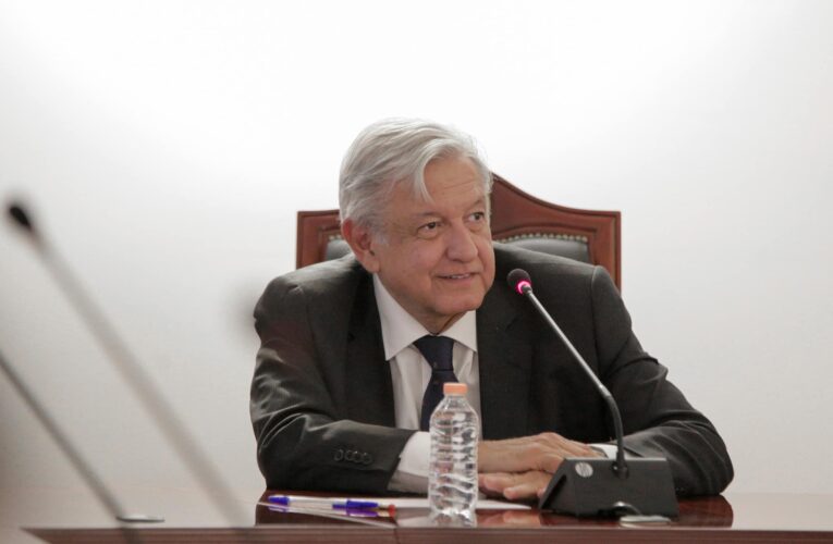 AMLO: «Usaré cubreboca hasta que se acabe la corrupción»