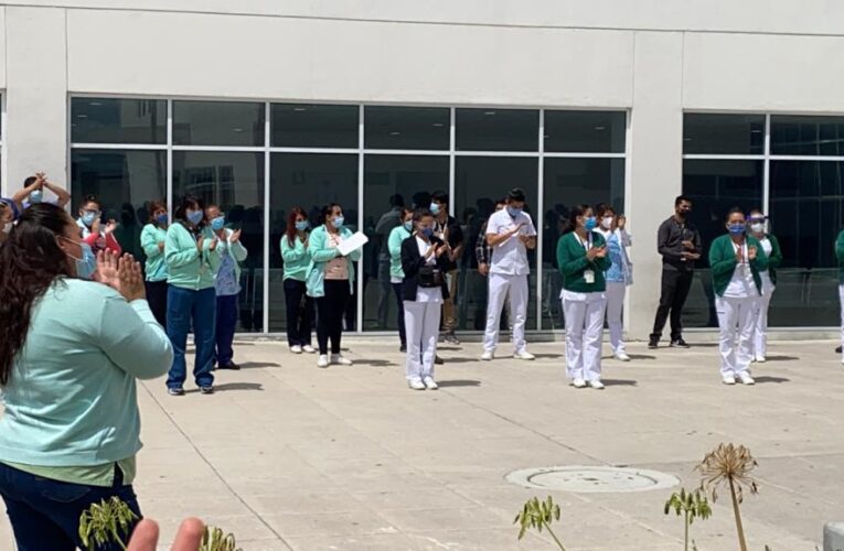 Personal del IMSS rinde homenaje a fallecidos por COVID19 y reconoce el trabajo del equipo médico