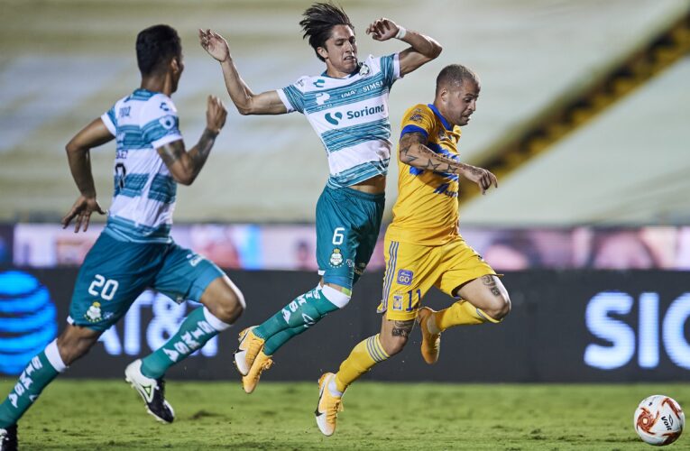 Tigres se quedó con los 3 puntos en casa, y despachó 2-0 a Santos Laguna