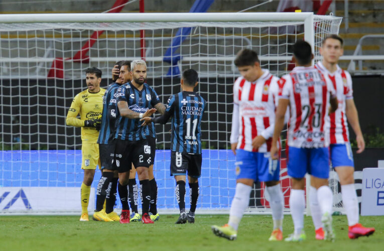 Gallos sacó el empate en Guadalajara con penal atajado y un hombre menos