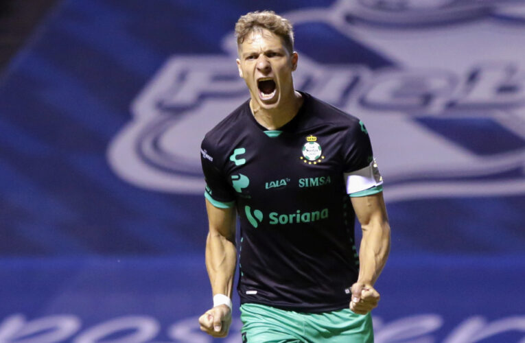 Santos Laguna se impuso 2-0 sobre Puebla en la angelópolis