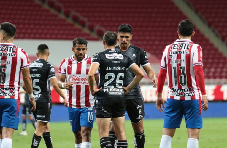 Apenas, pero Chivas logró pasar del repechaje tras vencer a Necaxa