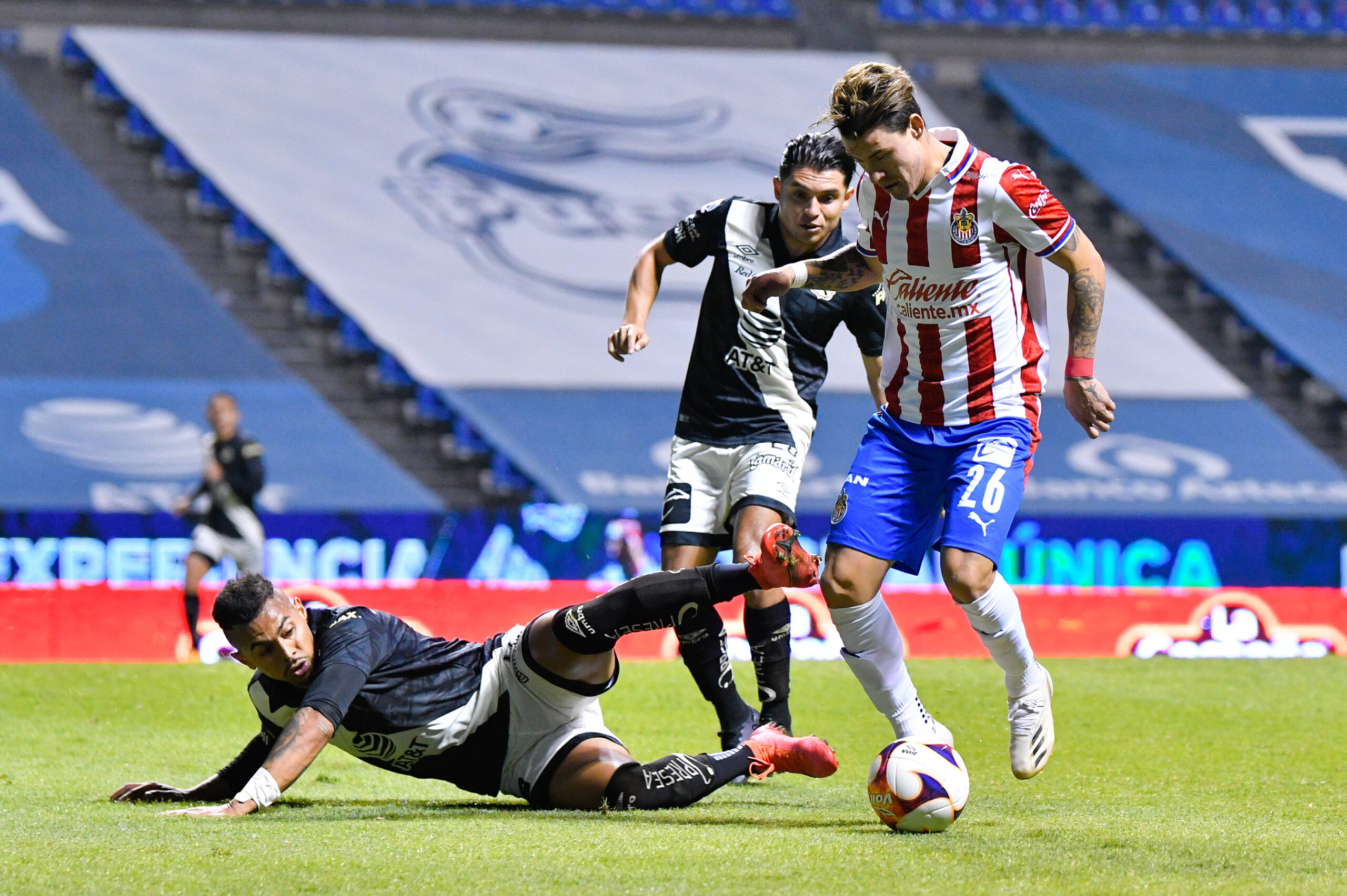 Puebla y Chivas inauguraron la temporada con empate 11 A3noticias