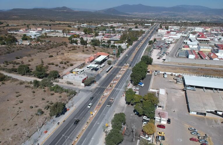 Supervisa Gobernador las obras de modernización y ampliación de la carretera estatal 540