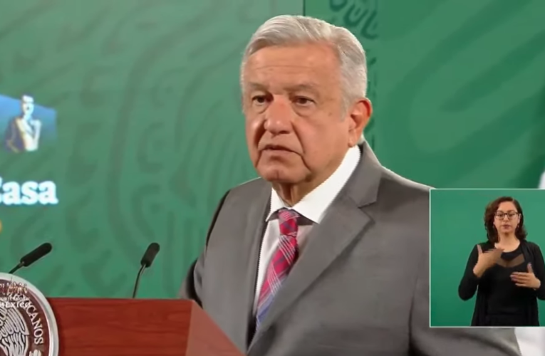 Precio de combustible, por litro es hasta cinco pesos más barato en la frontera norte: AMLO