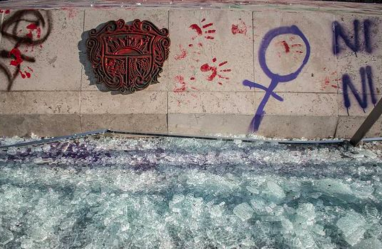 Municipio de Querétaro dice que la ley no les permite desistir proceso por daños del 8M