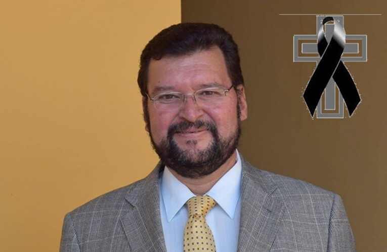 Muere el cronista de Querétaro, Andrés Garrido del Toral.