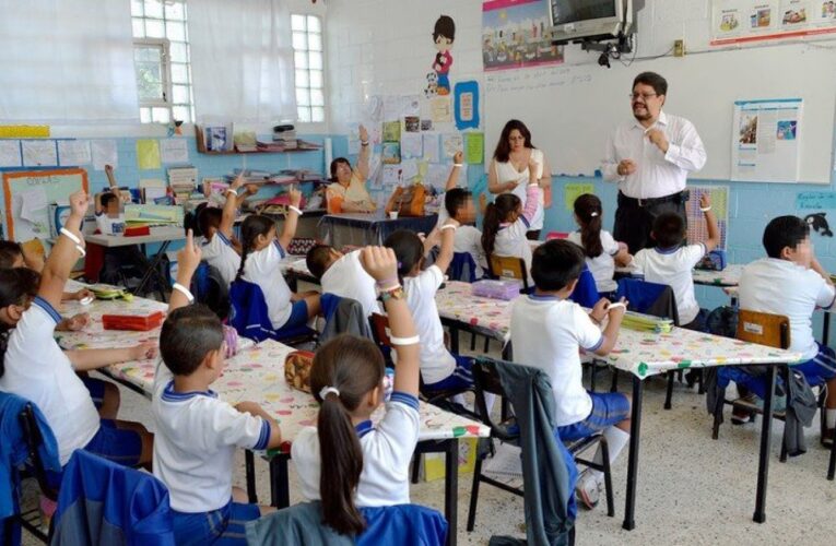 Querétaro en riesgo el regreso a clases presenciales.