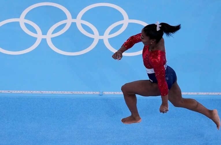 Simone Biles se retiró de los Juegos Olímpicos por salud mental.