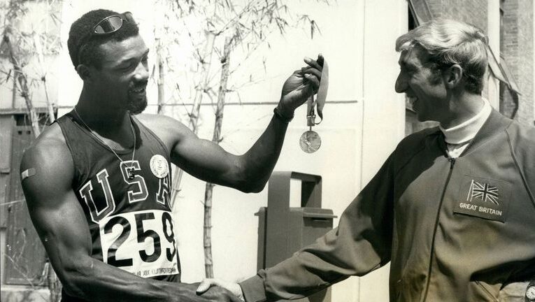 Hace 30 años Sudáfrica es aceptada en Juegos Olímpicos tras tres décadas de exclusión.