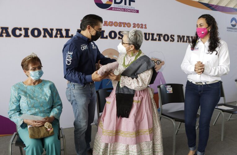 Corregidora celebra a sus adultos mayores