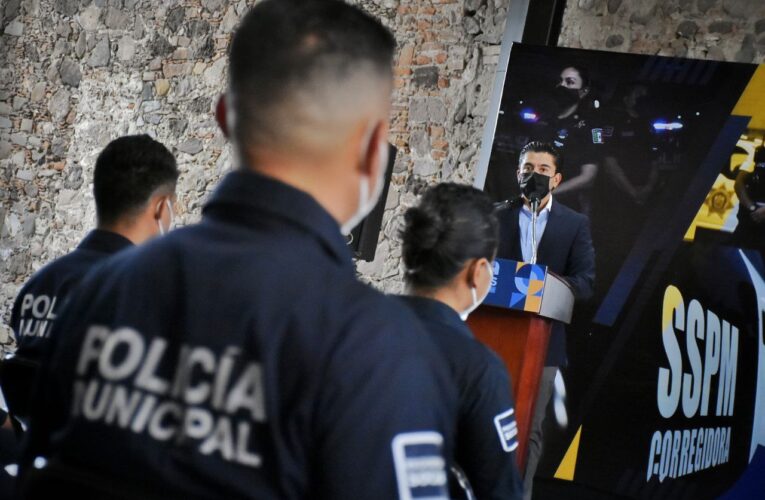 Se graduaron 21 nuevos policías en Corregidora