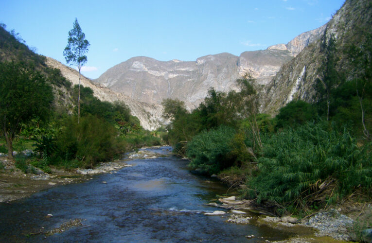Comunidades de Peñamiller en riesgo debido a fuertes lluvias, crece río Extoraz: PC municipal.