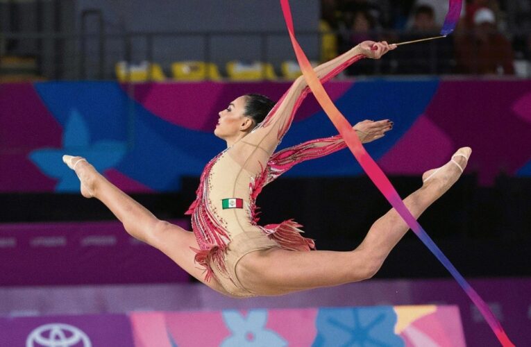 Rut Castillo primera mexicana en competir en gimnasia rítmica en olímpicos, realiza rutina con canción “El Triste”