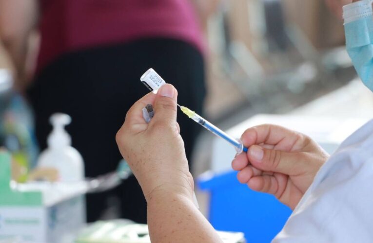 Se concluyó en México vacunación anticovid de adultos, al menos con una dosis.