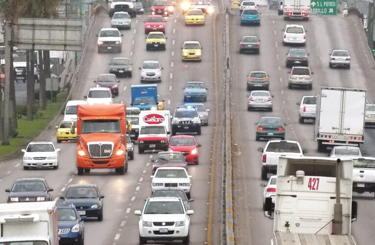 Podría haber carril confinado para QroBús y ciclovía en Avenida 5 de Febrero.