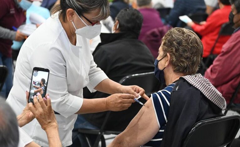 Se abre convocatoria de vacunación para 4ª dosis a mayores de 60 años.