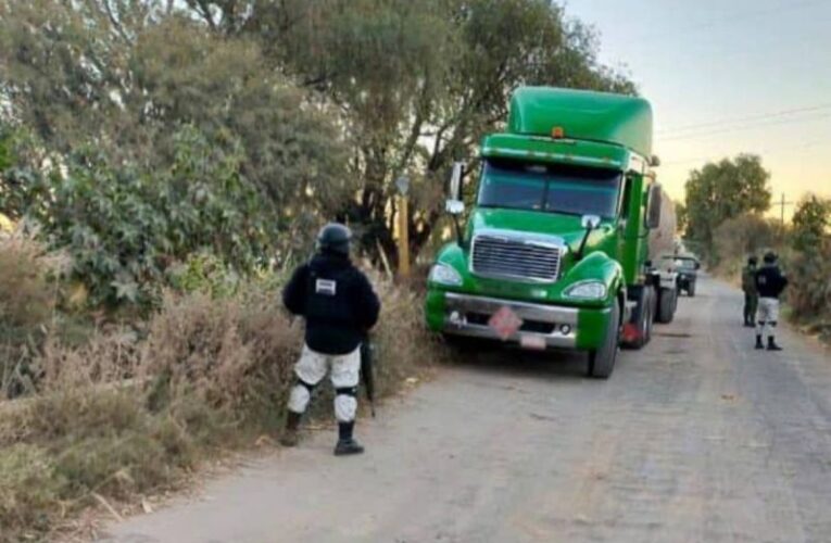 Guardia nacional encuentra toma clandestina y vehículo con 16 mil litros de hidrocarburo en SJR