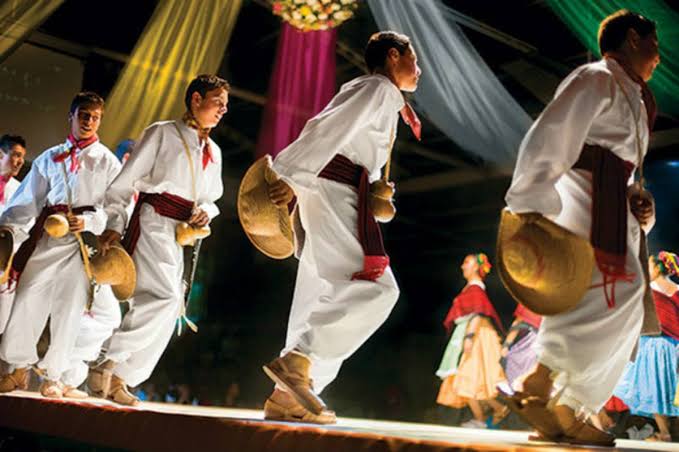 Querétaro realizará coreografía monumental de huapango