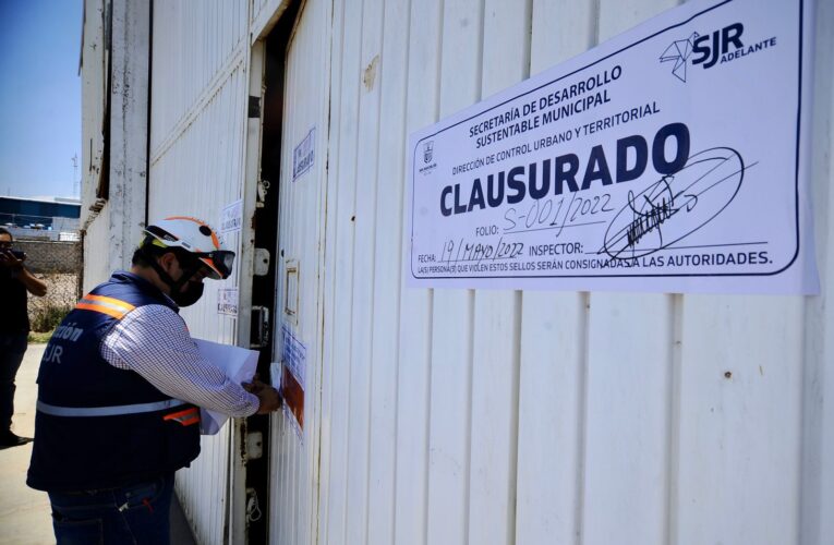 Bodega de químicos en San Juan del Río es clausurada