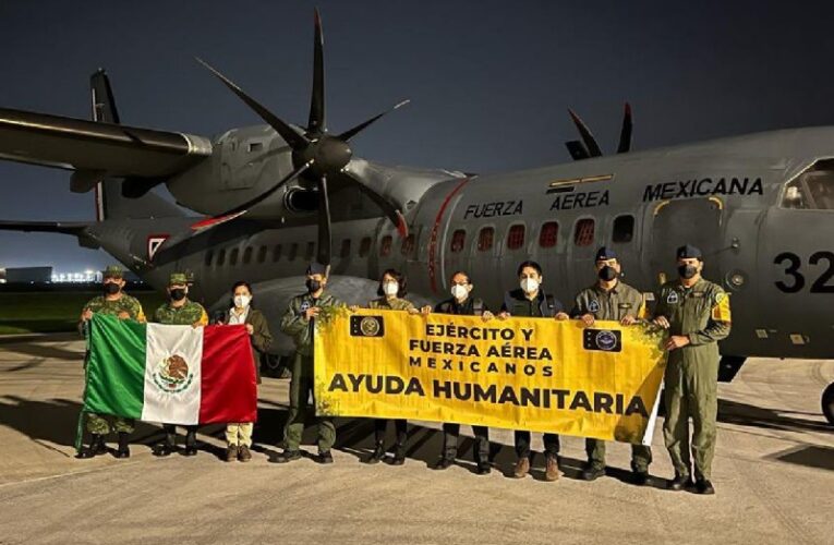 Migrantes mexicanos que murieron en trailer de Texas serán transportados en avión militar