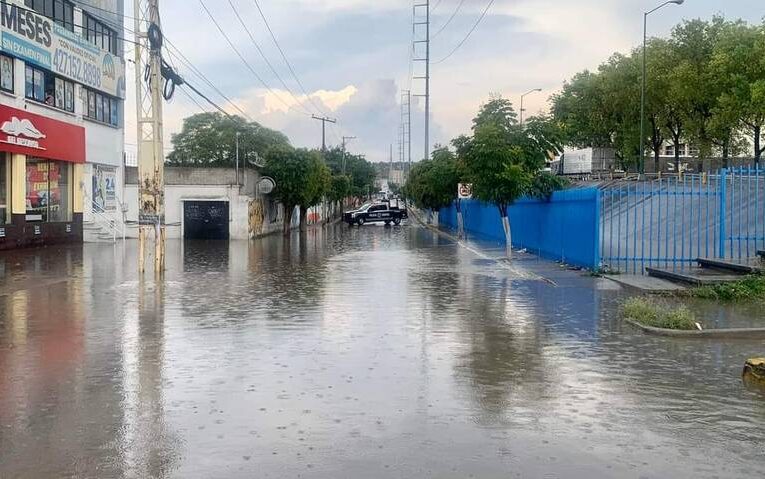 Municipio de SJR atiende afectaciones por lluvias en las calles