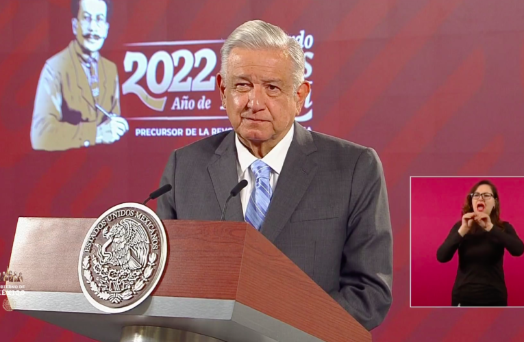 AMLO presume que Guacamaya Leaks y Rey del Cash subieron su popularidad