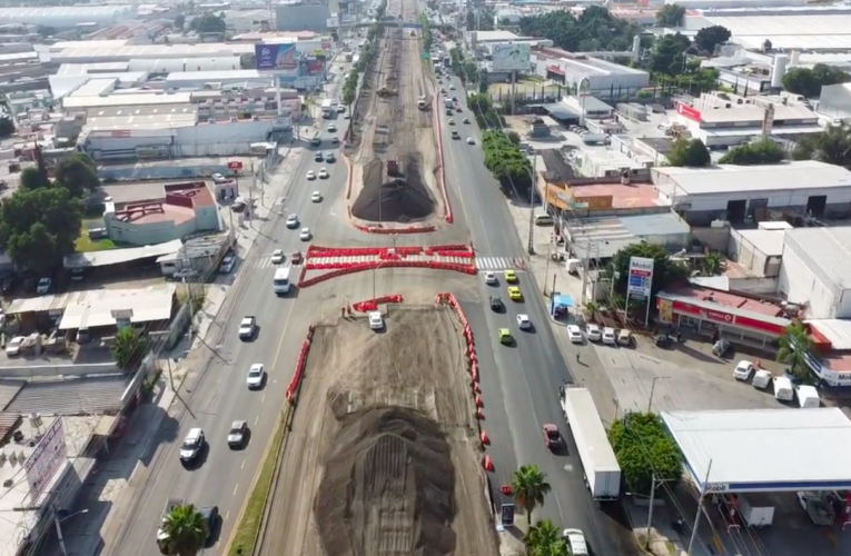 Ciclistas de Querétaro piden creación de ciclovías emergentes en 5 de Febrero por obras