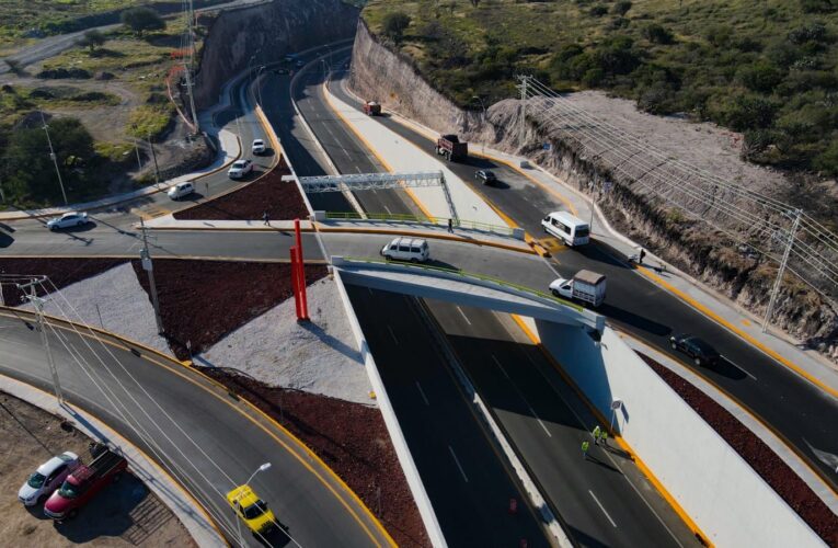 Gobernador de Querétaro entrega Distribuidor Vial Santa Bárbara – Coroneo