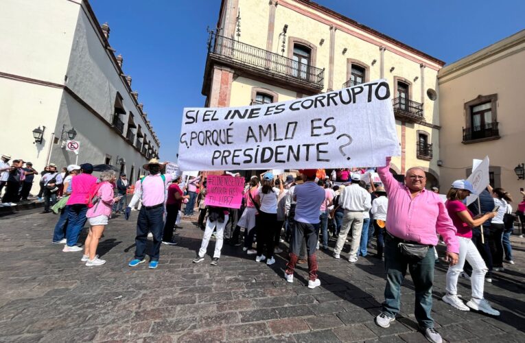 Casi 3mil personas marchan en ‘defensa del INE’