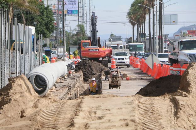 Obra de Paseo 5 de Febrero lleva un avance del 14 por ciento