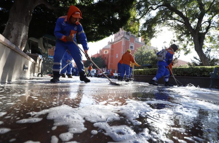 Municipio de Querétaro realiza jornada de limpieza del Centro Histórico