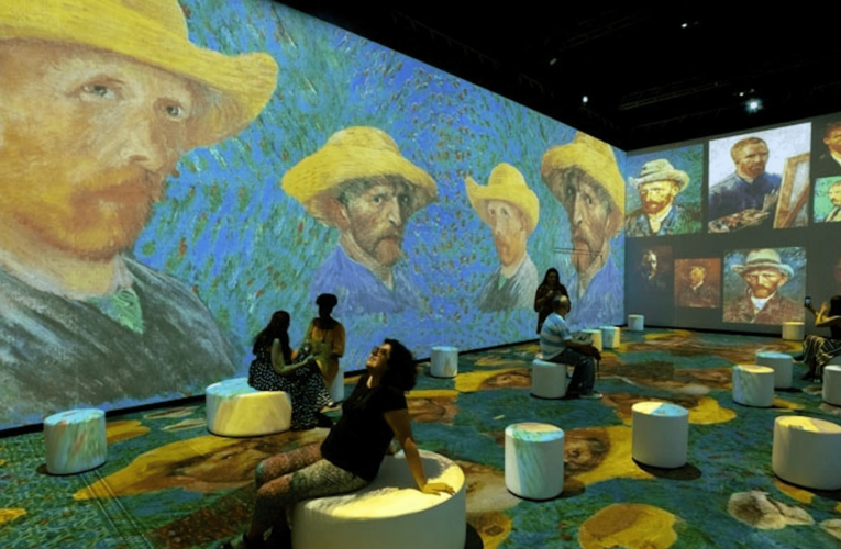 Experiencia inmersiva en Querétaro con obras de Va Gogh