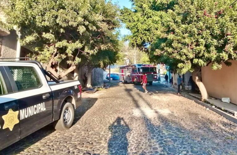 SSPMQ rescata de incendio a un adulto mayor en Querétaro