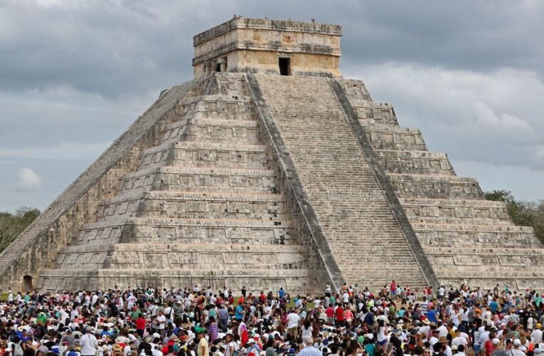 Chichén Itzá lleva 3 días bloqueado por artesanos y guías de turista como protesta