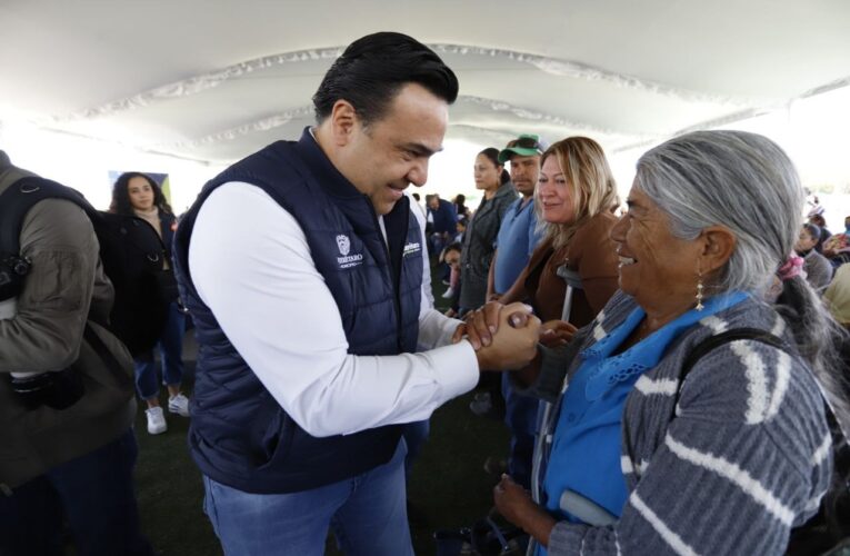 Municipio de Querétaro entrega apoyos para productores del campo