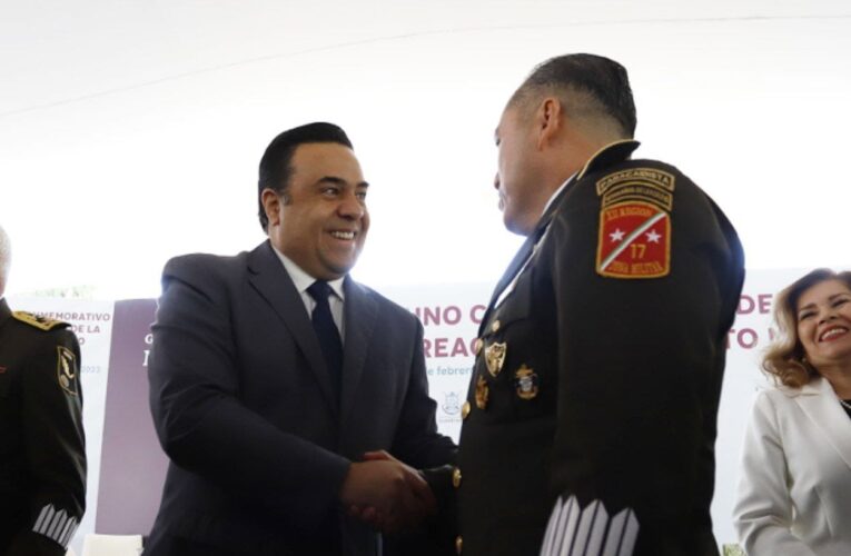 Alcalde de Querétaro acude a la conmemoración del 110 aniversario del Ejército Mexicano