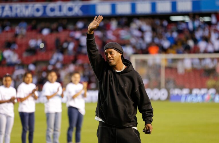 Kuri González asegura que no se le pagó ni un centavo a Ronaldinho por asistir a reapertura del Corregidora