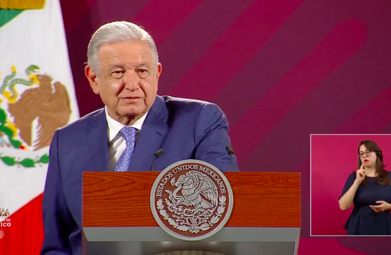 AMLO ironiza sobre método de elección del PAN, calificándolo de plagio