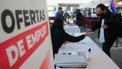 Ofrecen 900 vacantes en Pedro Escobedo