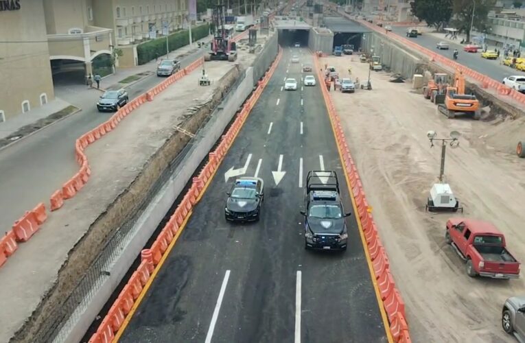 Abren carriles centrales de avenida 5 de Febrero en Querétaro para mejorar la circulación