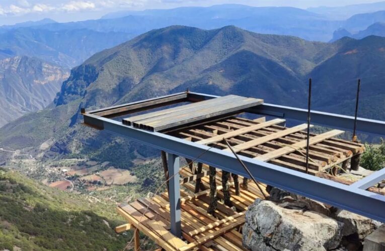 Continúa clausurada obra del Mirador de Cristal en Pinal de Amoles