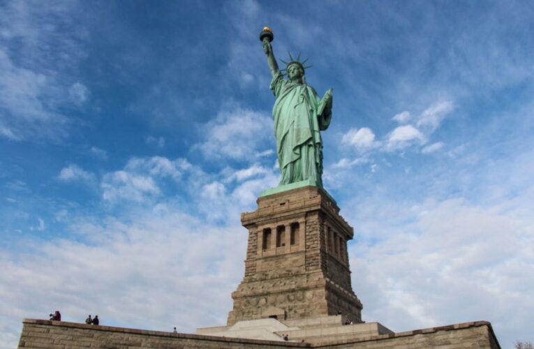 El día que Francia obsequio la Estatua de la Libertad a Estados Unidos