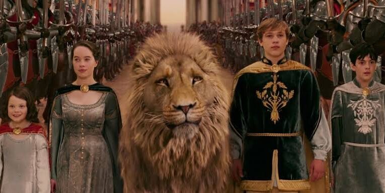 Greta Gerwing será la encargada de dirigir dos nuevas películas de Narnia