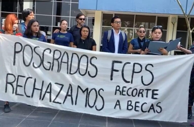 Recortes federales amenazan futuros académicos; estudiantes de la UAQ se suman al rechazo