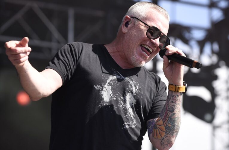 Steve Harwell, ex vocalista de Smash Mouth, fallece a los 56 años