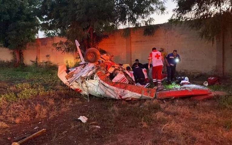 Avioneta se desploma en plena revelación de sexo